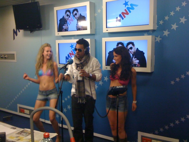 Shaggy live at the MNM Studio in Belgium België Brussel live on the radio show